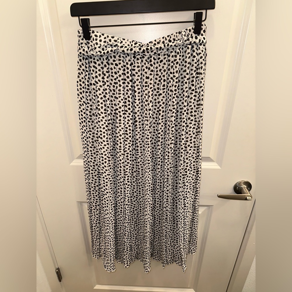 Long black and white skirt